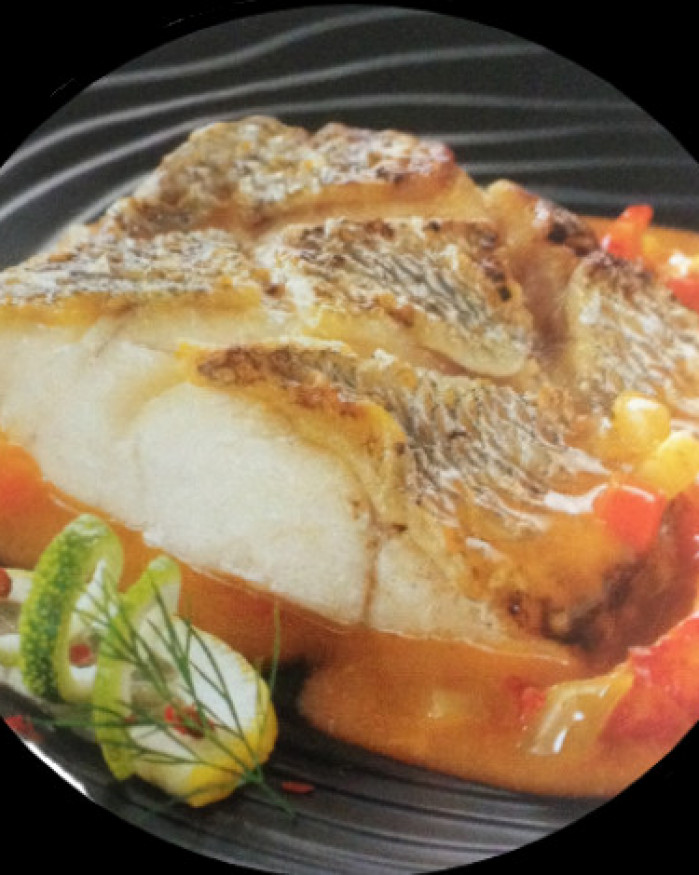 b/ Plat : Pavé de Sandre et sa crème d’écrevisses et sa garniture.